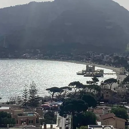 Archibianchi Mondello Holiday home *