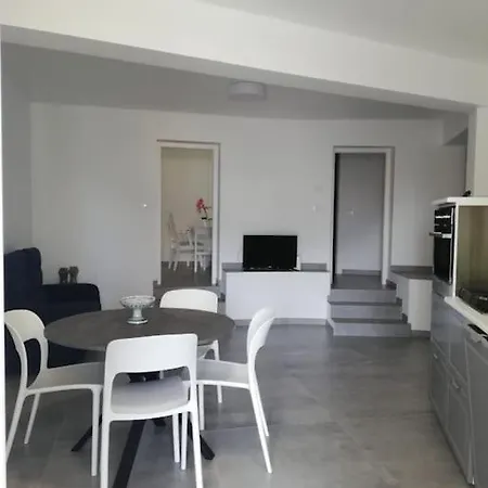 Archibianchi Mondello Holiday home *
